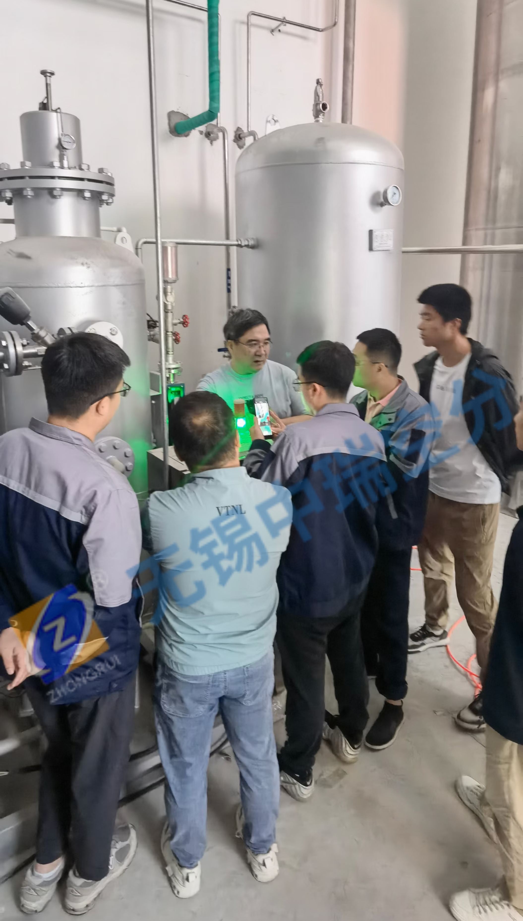 50方99.999%全不銹鋼高純度制藥用制氮機(jī)落地長春，安裝、調(diào)試、驗(yàn)收、培訓(xùn)均圓滿結(jié)束